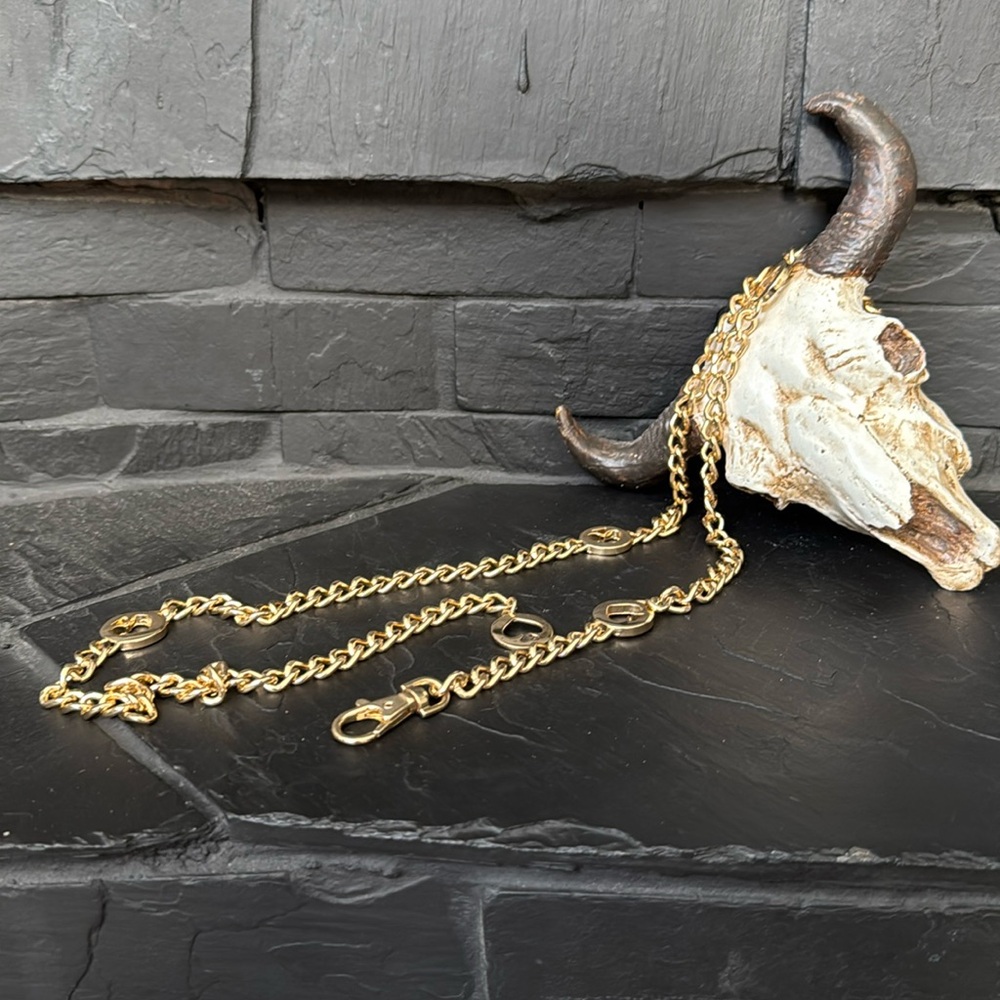 Spade belt in gold